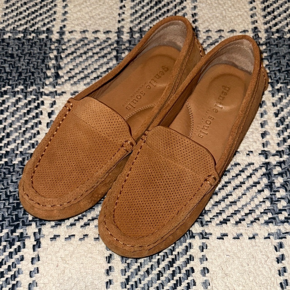 Kenneth Cole Gentle Souls Women’s Brown Slip-On Loafers